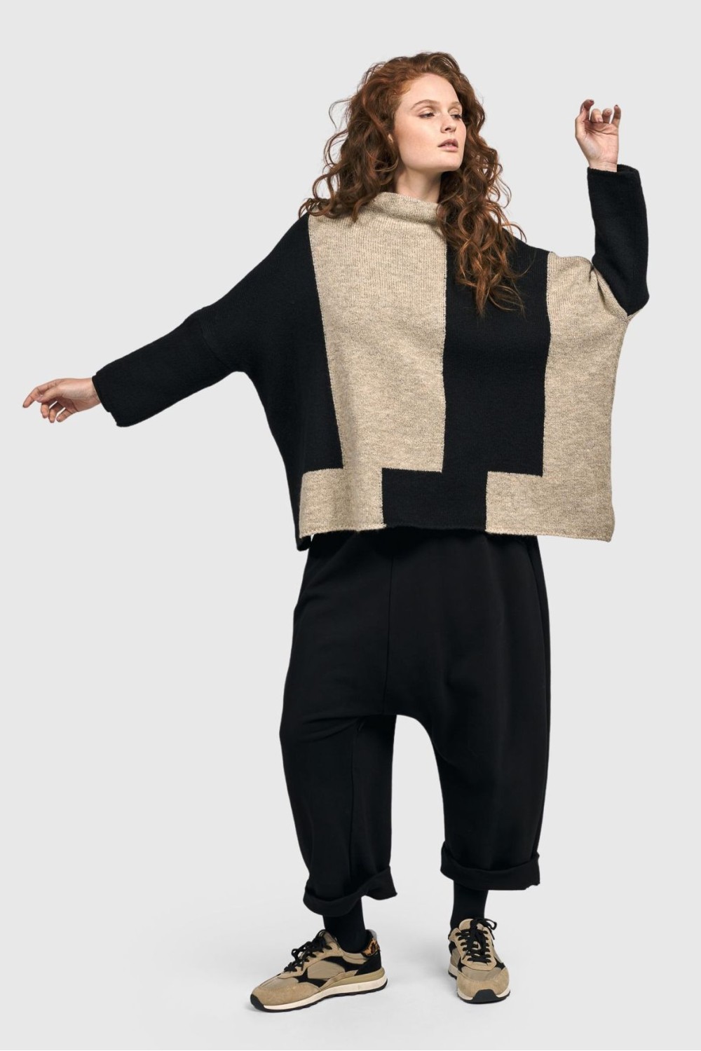 Alembika Urban Frontier Sweater Bars Black/Sand