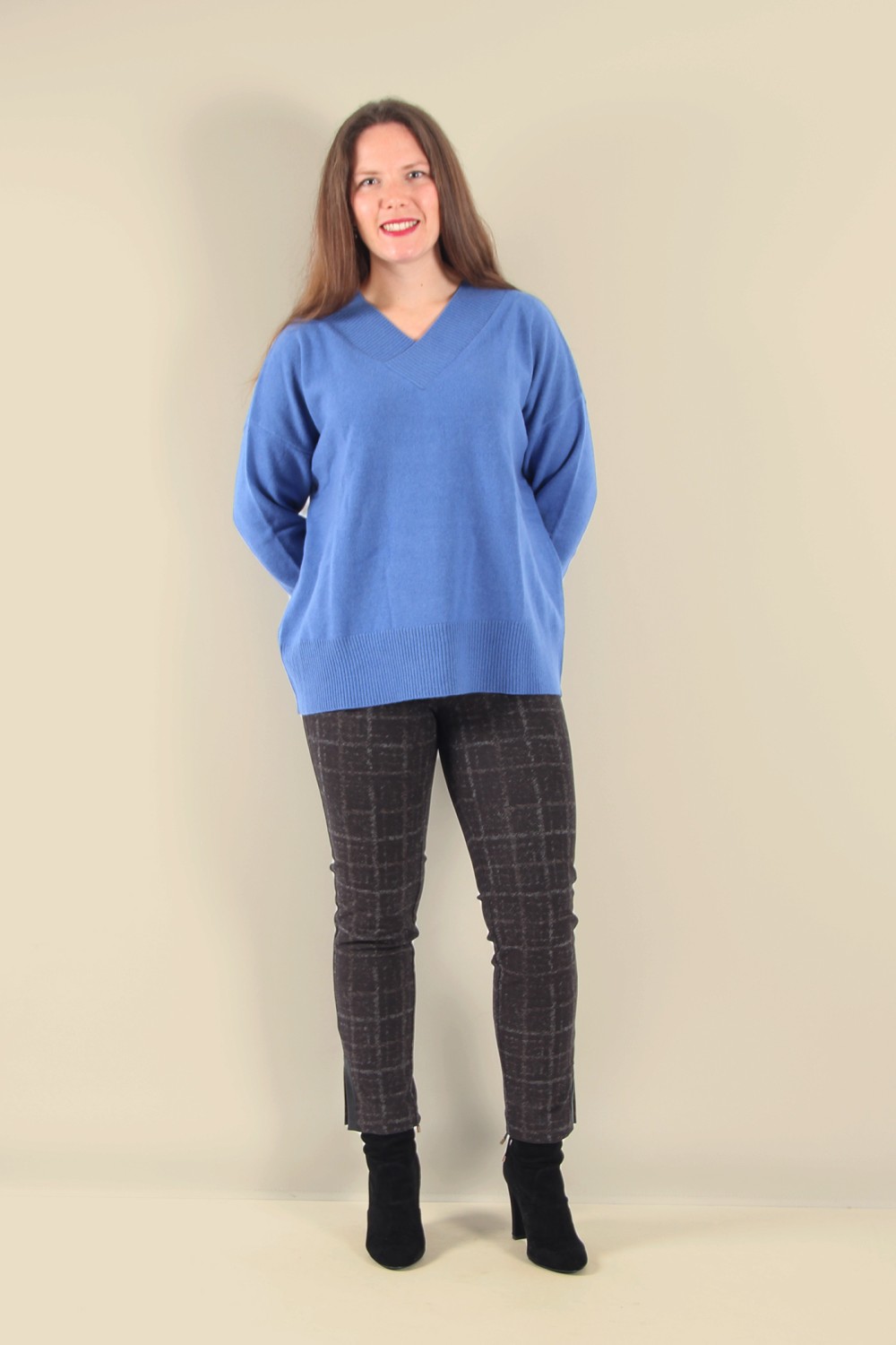 Mansted Hannah V-Neck Relaxed Jumper Sky