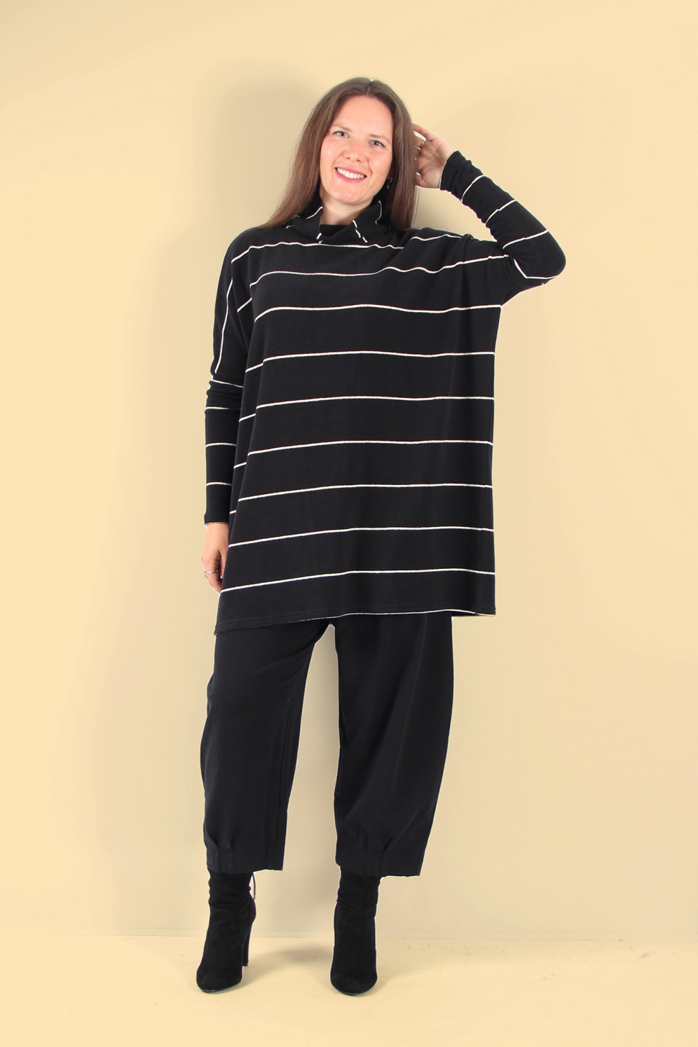 Neirami Teddy High Neck Fleece Knit Top Black Stripe