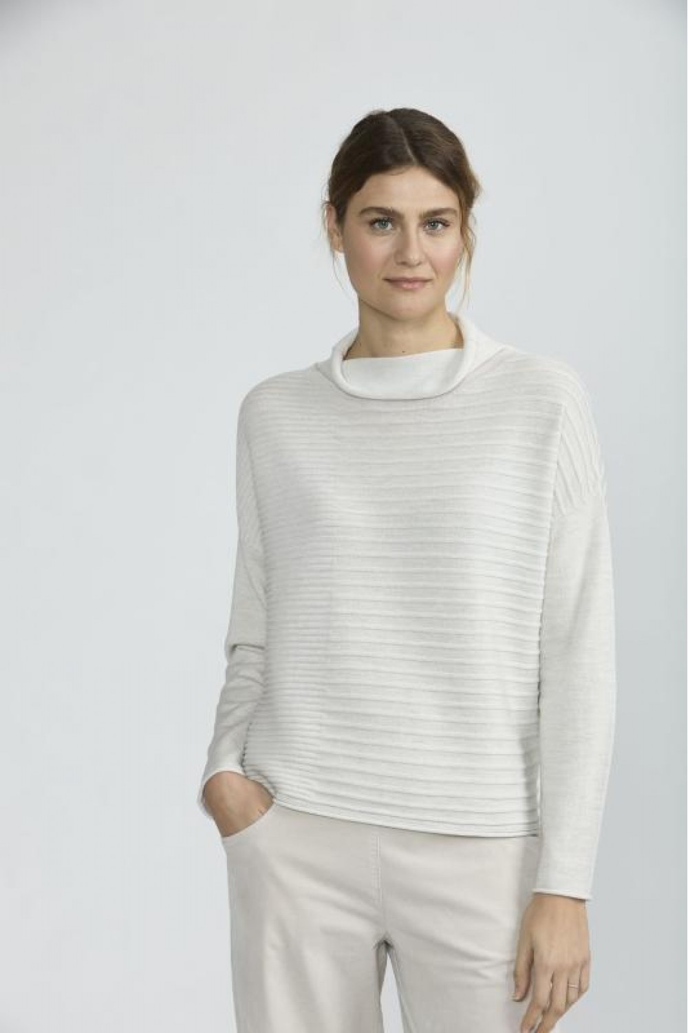 Vetono Collar Neck Textured Pullover Cream