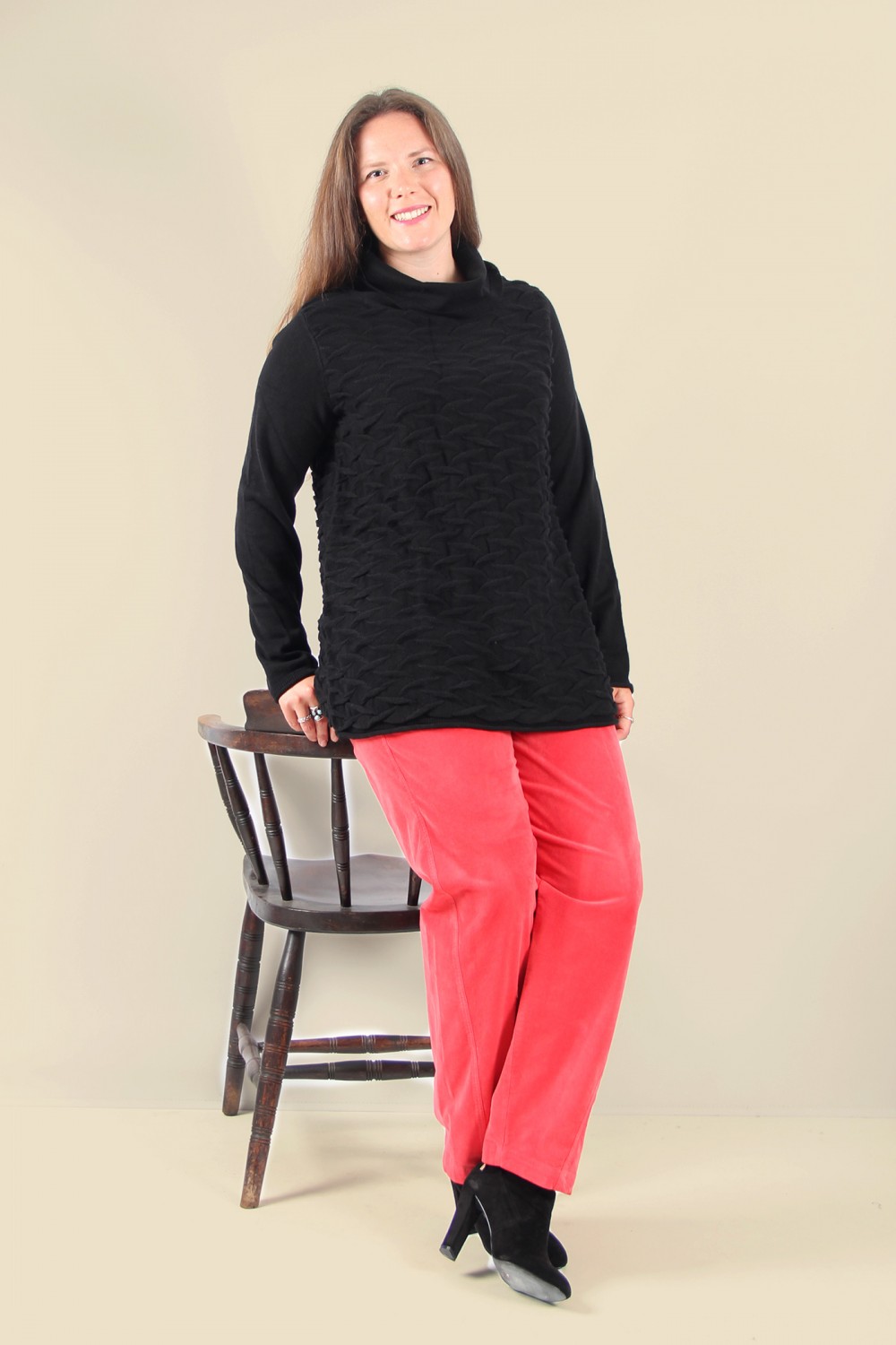 Vetono Funnel Neck Textured Knit Tunic Black